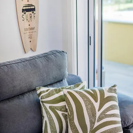 The Pine Flat With Pool @ Furadouro Daire