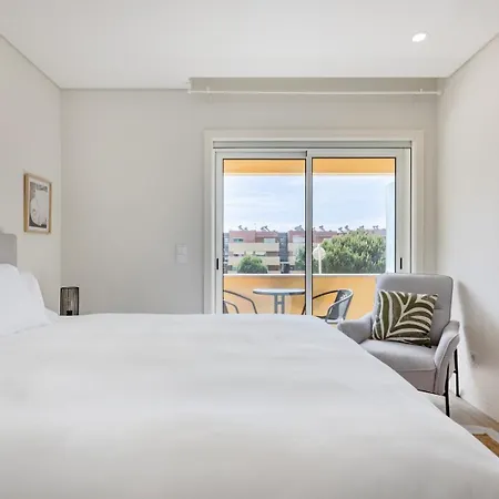 The Pine Flat With Pool @ Furadouro Daire