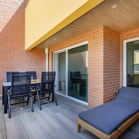 The Pine Flat With Pool @ Furadouro * Ovar