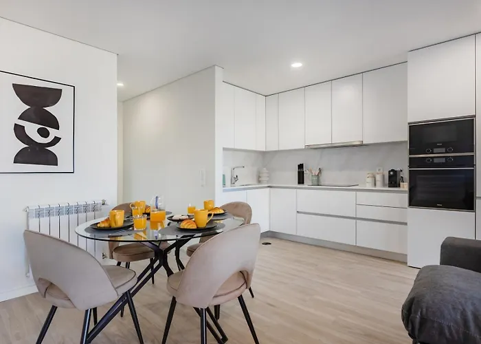 The Pine Flat With Pool @ Furadouro شقة