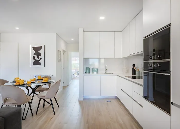 The Pine Flat With Pool @ Furadouro * أوفار