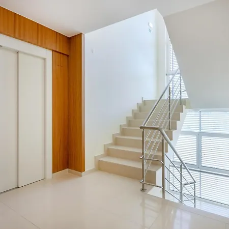 The Pine Flat With Pool @ Furadouro *