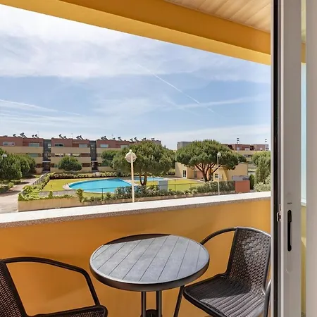 The Pine Flat With Pool @ Furadouro Apartment Ovar