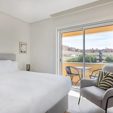 The Pine Flat With Pool @ Furadouro Apartment *